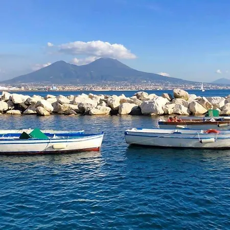 Neapolis Life ゲストハウス 4*