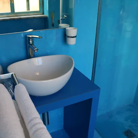 Neapolis Life ゲストハウス ナポリ