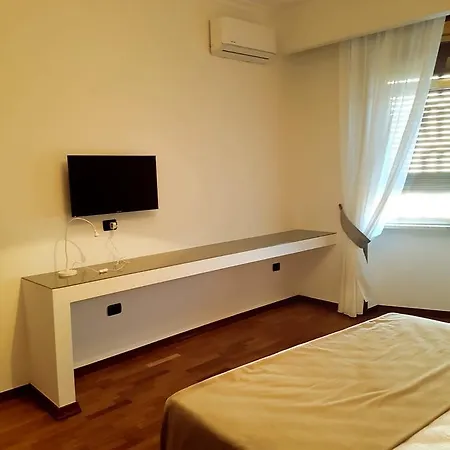Neapolis Life Napels