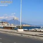 Neapolis Life ゲストハウス ナポリ