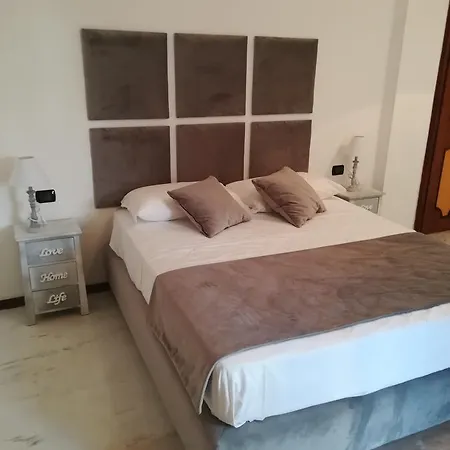 Neapolis Life Penzion 4*